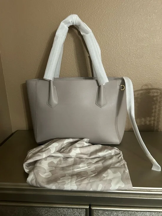 Dagne Dover Legend Tote in Bleecker Blush NWOT - Picture 2 of 5